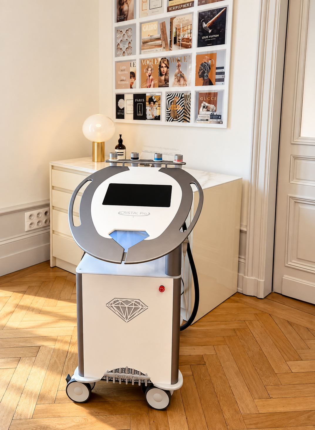 Machine de cryolipolyse Cristal Pro utilisée au cabinet du Dr Sanavi à Bordeaux